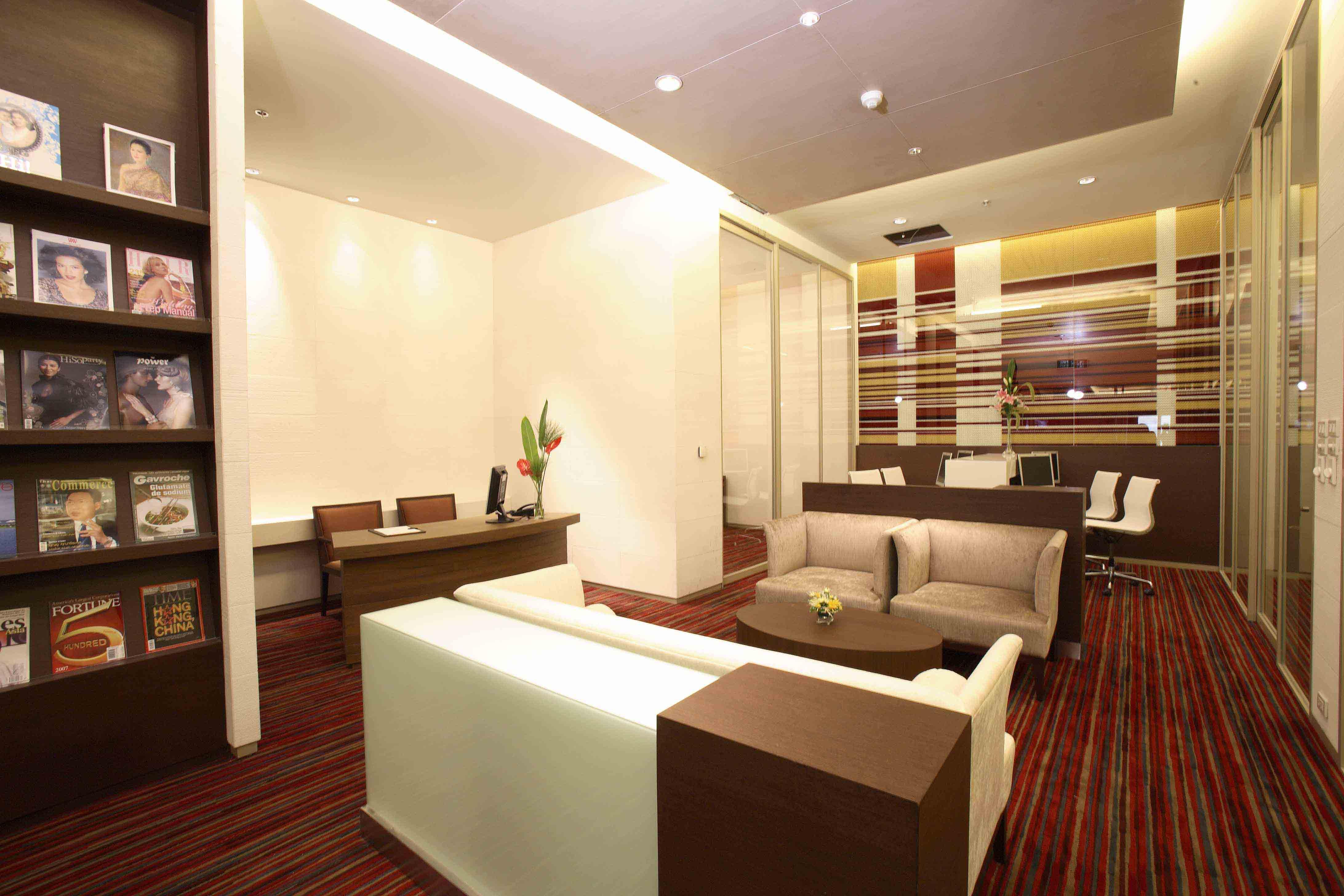 Pullman Bangkok King Power Otel Dış mekan fotoğraf Office of the President