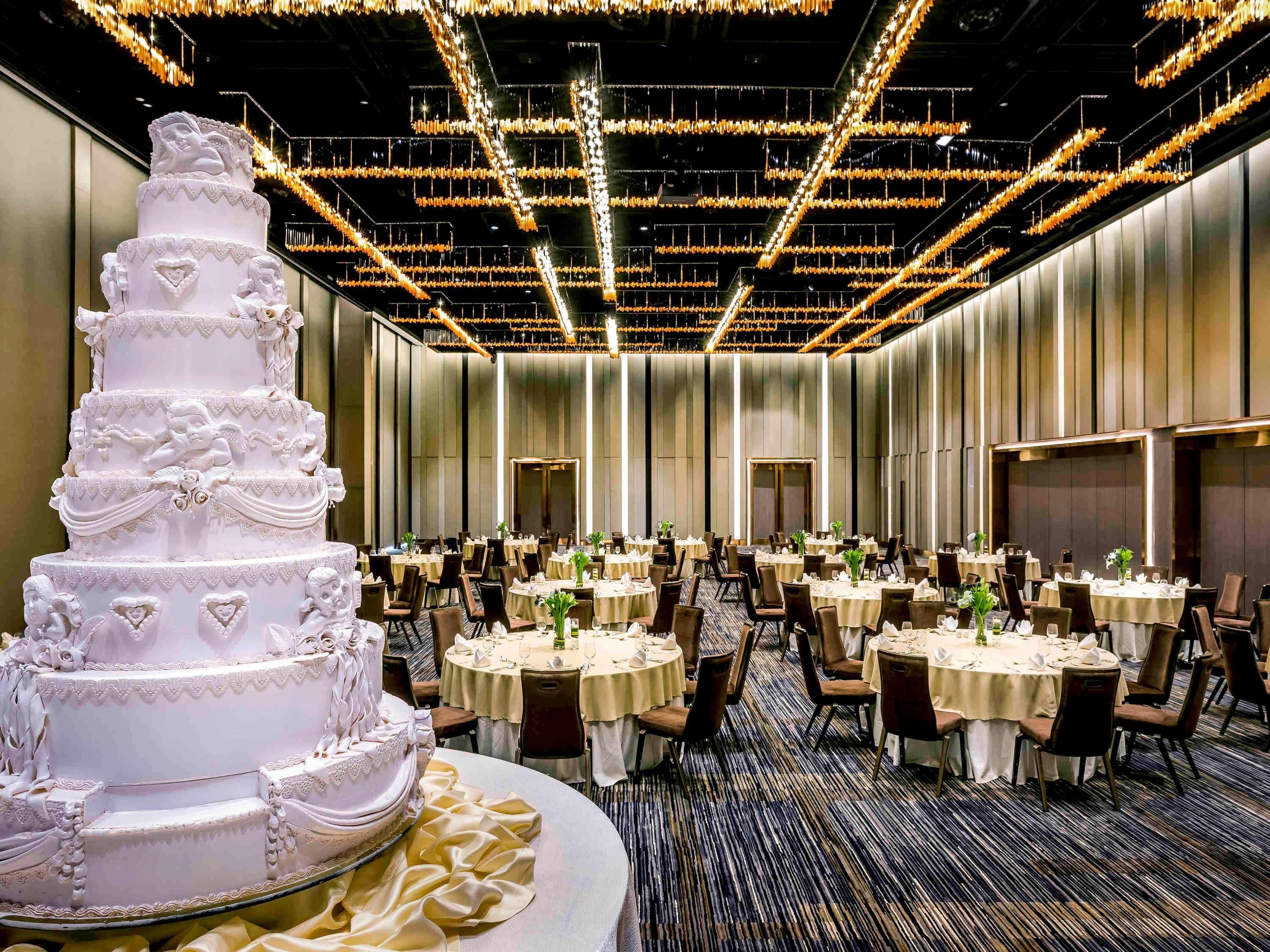 Pullman Bangkok King Power Otel Dış mekan fotoğraf The Grand Ballroom