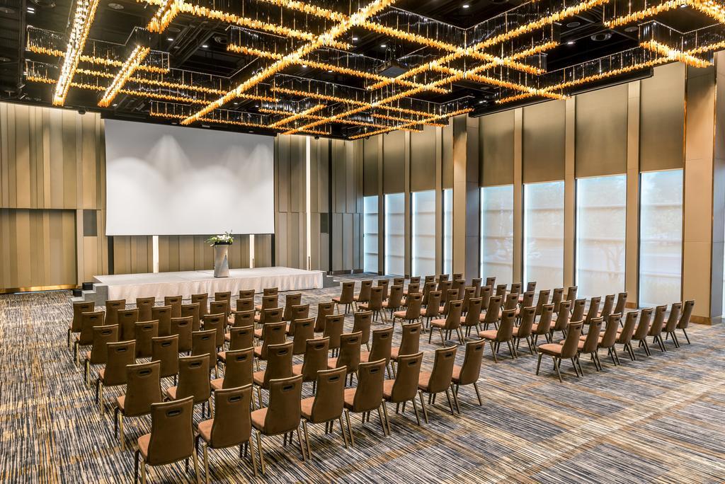 Pullman Bangkok King Power Otel Dış mekan fotoğraf The Grand Ballroom