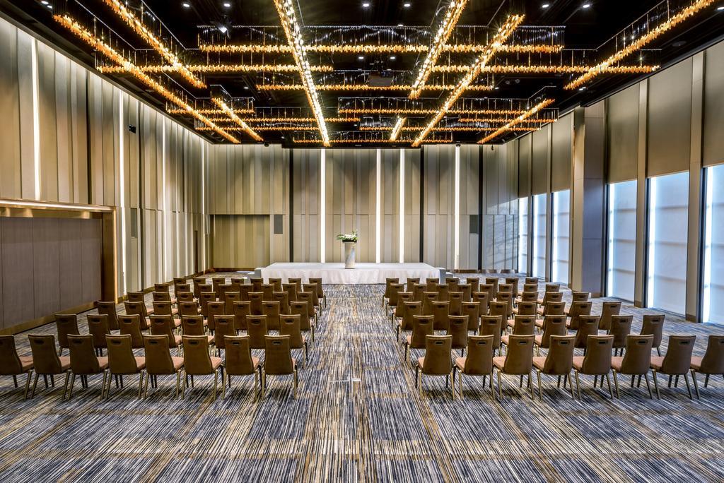 Pullman Bangkok King Power Otel Dış mekan fotoğraf The Grand Ballroom